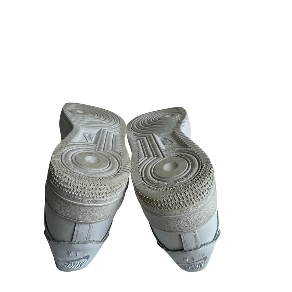 Nike Size 6Y Air Force 1 Low Top Sneakers Womens 7.5 Mens 6 Triple White Retro - Picture 7 of 13